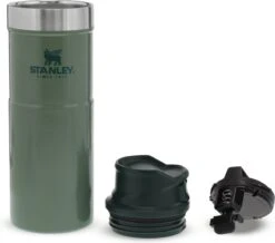 Stanley Trigger-Action Travel Mug 0.47L - Thermosfles - Hammertone Green -Koffiedrank Winkel 1200x1060