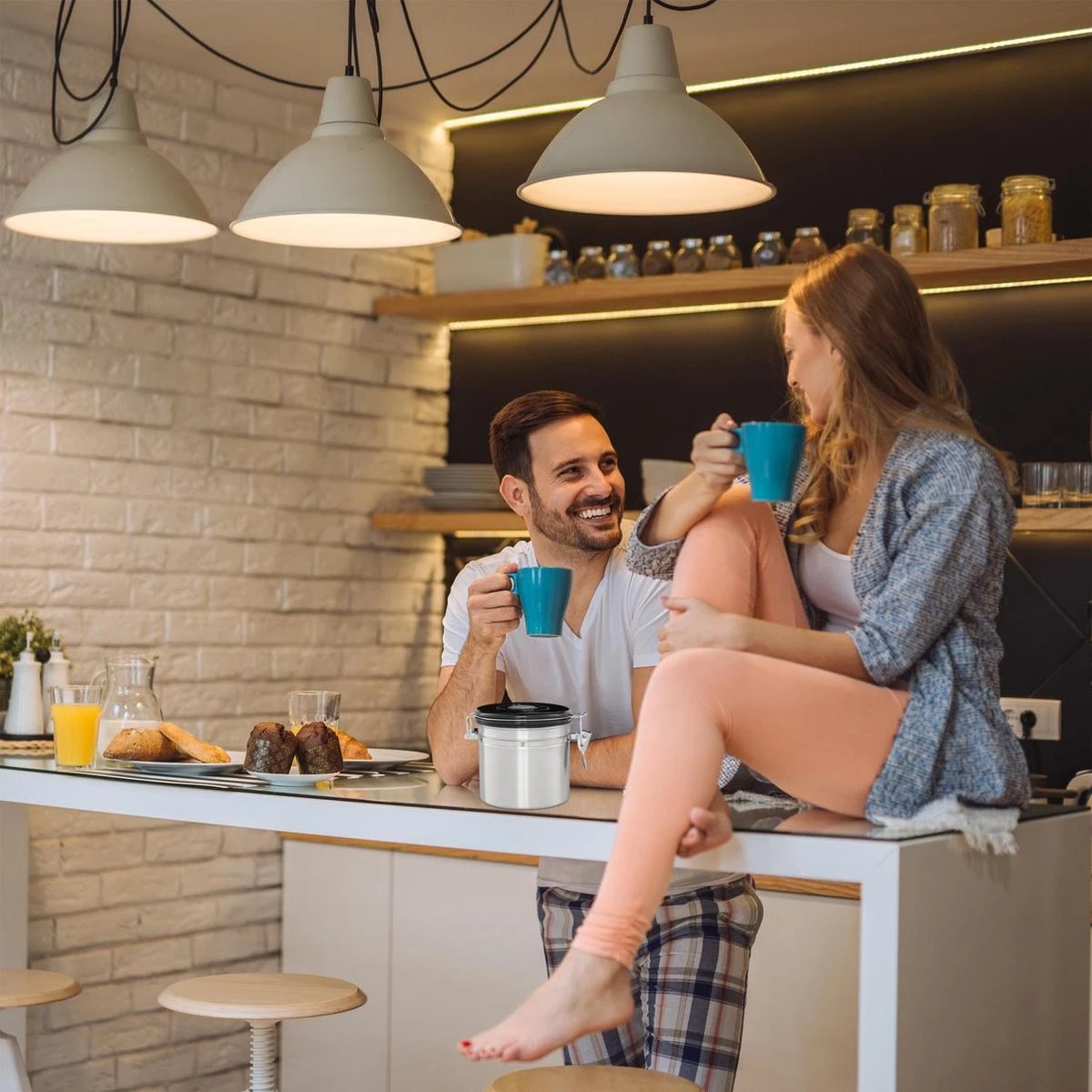 Relaxdays Voorraadbus Koffie - Koffieblik - Luchtdicht - Koffiebus - Zilver - Metaal Groot 7 Relaxdays Voorraadbus Koffie - Koffieblik - Luchtdicht - Koffiebus - Zilver - Metaal Groot - Afbeelding 7