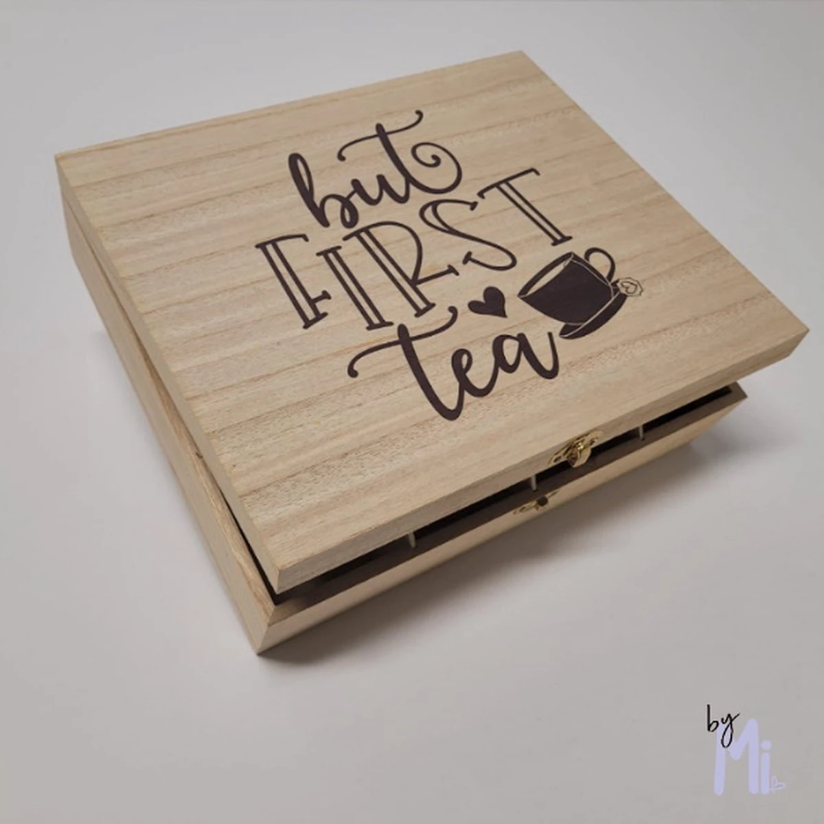 Bymi | Theedoos 12 Vaks | Opdruk But First Tea | Housewarming | Uitzet | Cadeau Voor Haar 2 Bymi | Theedoos 12 Vaks | Opdruk But First Tea | Housewarming | Uitzet | Cadeau Voor Haar - Afbeelding 2