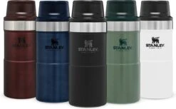 Stanley Trigger-Action Travel Mug 0.47L - Thermosfles - Matt Black 30 Stanley Trigger-Action Travel Mug 0.47L - Thermosfles - Matt Black -Koffiedrank Winkel 1200x745