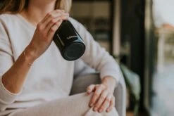 Kambukka Etna Thermosbeker 300 Ml - Makkelijk Reinigen - Lekvrije Koffiebeker - Pitch Black -Koffiedrank Winkel 1200x800 17