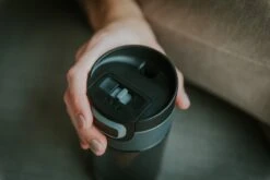 Kambukka Etna Thermosbeker 300 Ml - Makkelijk Reinigen - Lekvrije Koffiebeker - Pitch Black -Koffiedrank Winkel 1200x800 19