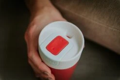 Kambukka Olympus Thermosbeker 300 Ml - Makkelijk Reinigen - Lekvrije Koffiebeker - RVS - Cherry Cake 16 Kambukka Olympus Thermosbeker 300 Ml - Makkelijk Reinigen - Lekvrije Koffiebeker - RVS - Cherry Cake -Koffiedrank Winkel 1200x800 26