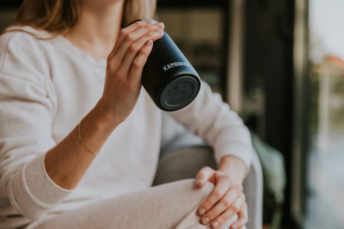 Kambukka Olympus Thermosbeker 300 Ml - Makkelijk Reinigen - Lekvrije Koffiebeker - RVS - Jet Black 7 Kambukka Olympus Thermosbeker 300 Ml - Makkelijk Reinigen - Lekvrije Koffiebeker - RVS - Jet Black - Afbeelding 7