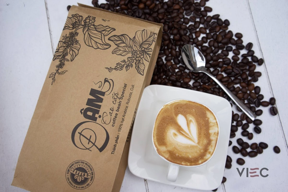 Vietnamese Dark Roast Koffiebonen 500g | 20% Arabica - 80% Robusta | DAM Koffie 1 Vietnamese Dark Roast Koffiebonen 500g | 20% Arabica - 80% Robusta | DAM Koffie