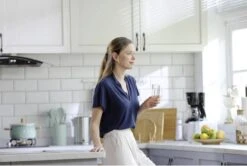 Philips Water Instant Water Filter - 3 L Inhoud, 1 L/min Snelle Doorstroming, Oplaadbaar Via USB-C -Koffiedrank Winkel 1200x806