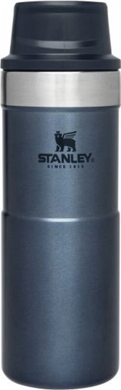 Stanley Classic Trigger-Action Thermosfles - 0.35L- Nightfall -Koffiedrank Winkel 374x1200 2