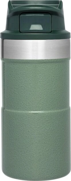 Stanley The Trigger-Action Travel Mug 0,25L - Thermosfles - Hammertone Green -Koffiedrank Winkel 471x1200 5