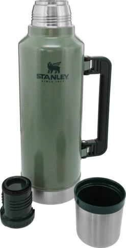Stanley The Legendary Classic Bottle 1,90L - Thermosfles - Hammertone Green -Koffiedrank Winkel 613x1200