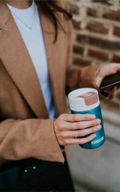 Kambukka Olympus Thermosbeker 300 Ml - Makkelijk Reinigen - Lekvrije Koffiebeker - RVS - Enchanted Forest 20 Kambukka Olympus Thermosbeker 300 Ml - Makkelijk Reinigen - Lekvrije Koffiebeker - RVS - Enchanted Forest -Koffiedrank Winkel 753x1200