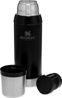 Stanley The Legendary Classic Bottle 0,75L - Thermosfles - Matte Black -Koffiedrank Winkel 760x1200 1