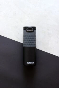 Kambukka Etna Grip Thermosbeker 500 Ml - Makkelijk Reinigen - Lekvrije Koffiebeker - Zwart -Koffiedrank Winkel 800x1200 3