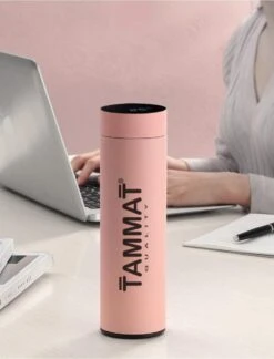 Slimme Thermosfles Met LCD Temperatuur Display - Curver Isolatiefles 500 ML - Rubber Coating - Dubbelwandige Thermosfles - Thermosbeker - Isoleerfles - Thermoskan - Travel Mug - Bidon Drinkfles - Koffiebeker - Drinkflessen - RVS - Smart Thermos -Koffiedrank Winkel 915x1200